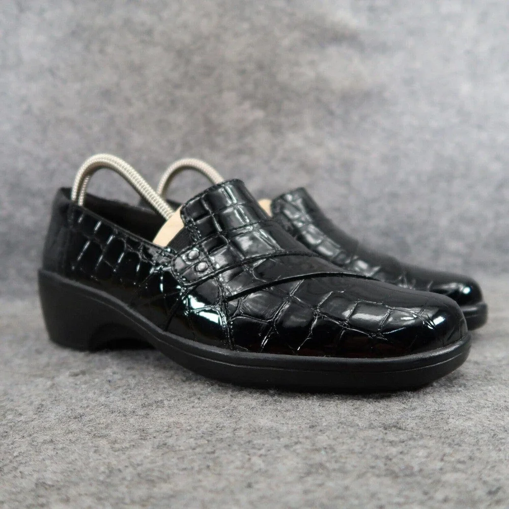 Clarks Shoes Womens 8.5 Block Heel Loafer Croc Embossed Patent Leather Comfort